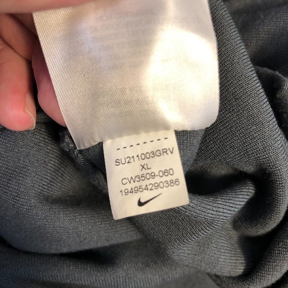 Nike Men's Basketball Sideline On-Field Dri-FIT Half-Zip UV Performance Pullover - Picture 14 of 14